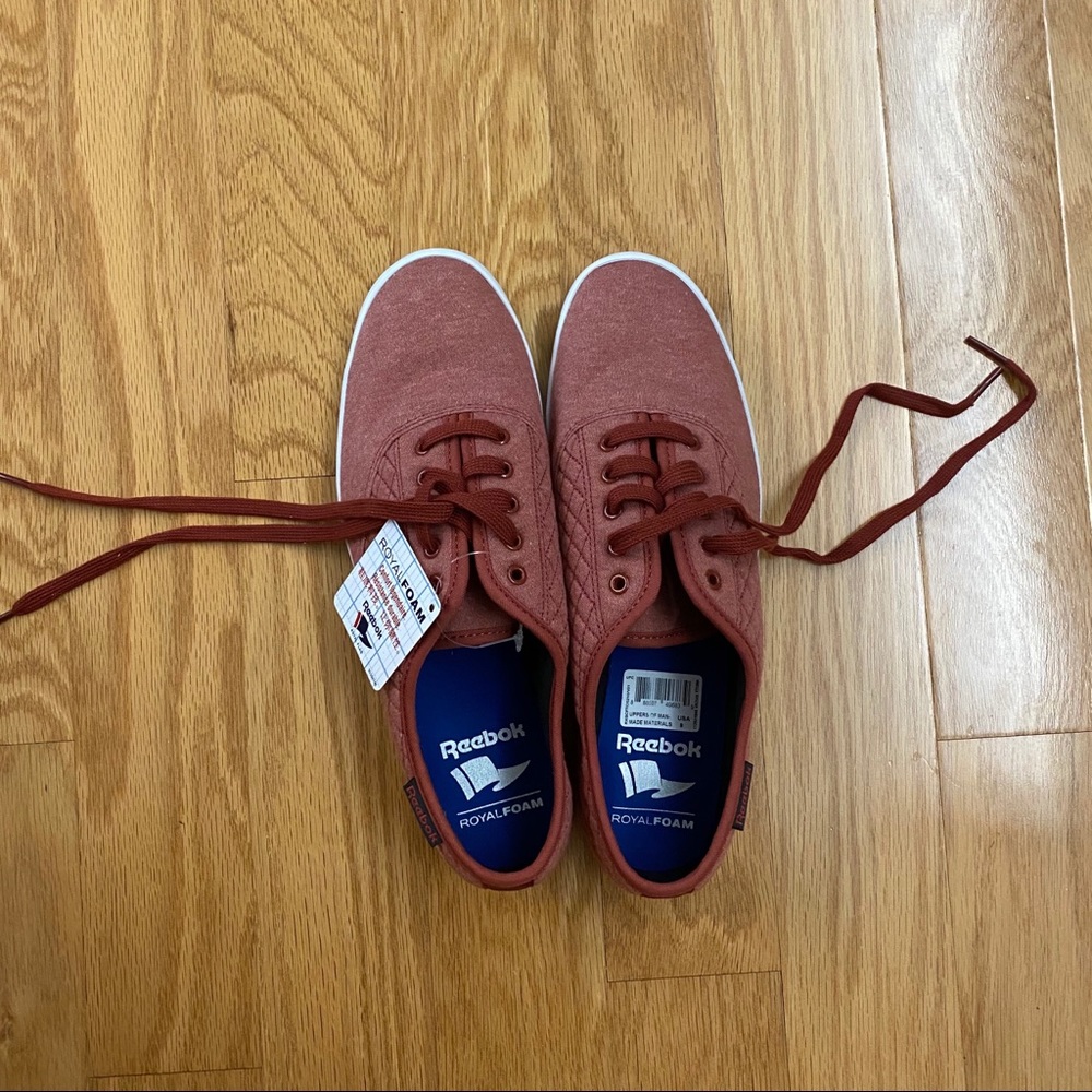 Brand new with tags Reebok sneakers! Size 9.